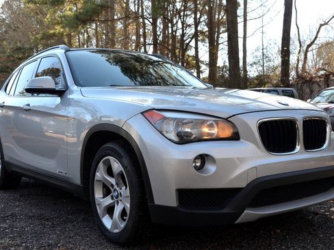 Used 2014 BMW X1 sDrive28i image 3
