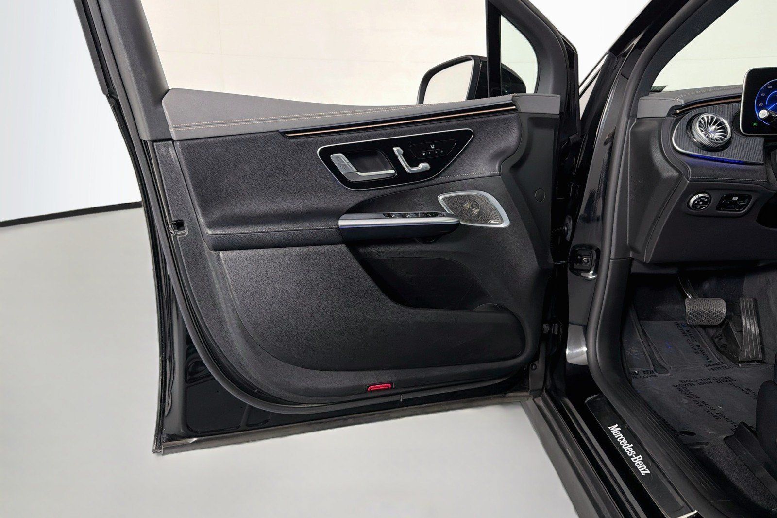 Certified 2023 Mercedes-Benz EQE 350+ SUV image 21