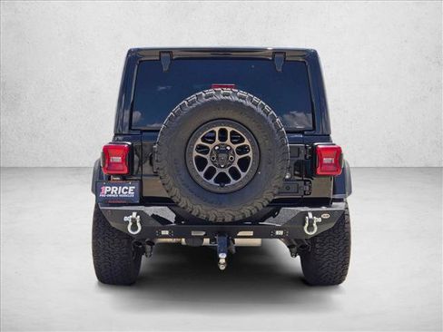 Used 2022 Jeep Wrangler Unlimited Rubicon AWD/4WD image 7