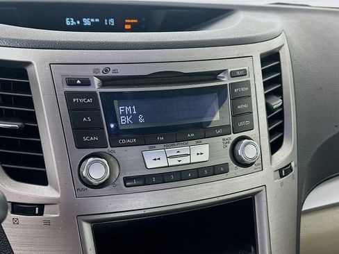 Used 2014 Subaru Outback 2.5i image 13