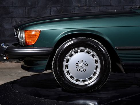 Used 1989 Mercedes-Benz 560 SL image 8