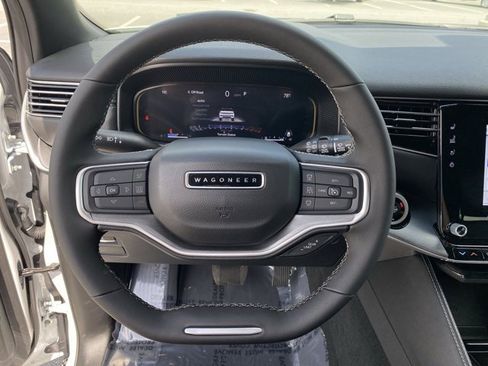 New 2025 Jeep Wagoneer L Base w/ Premium Group I image 23