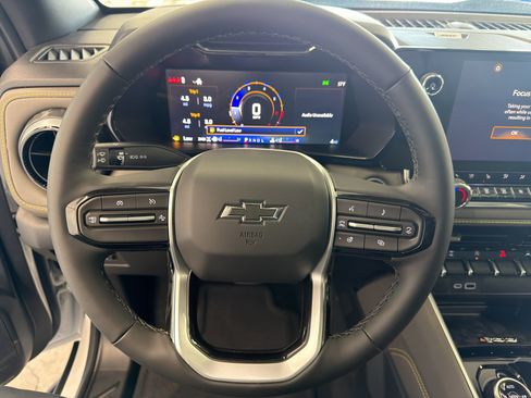 New 2026 Chevrolet Colorado ZR2 w/ Technology Package AWD/4WD image 15