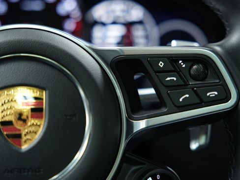 Used 2022 Porsche Cayenne S image 47