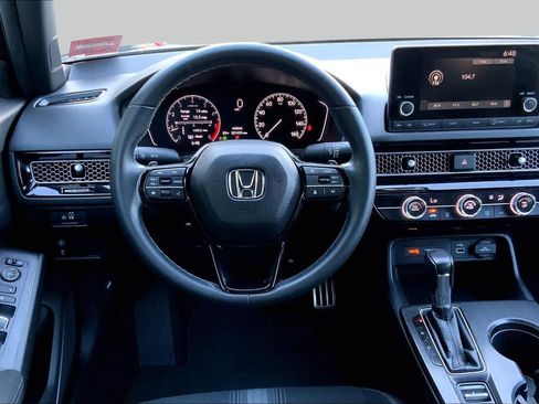 Used 2023 Honda Civic Sport image 6