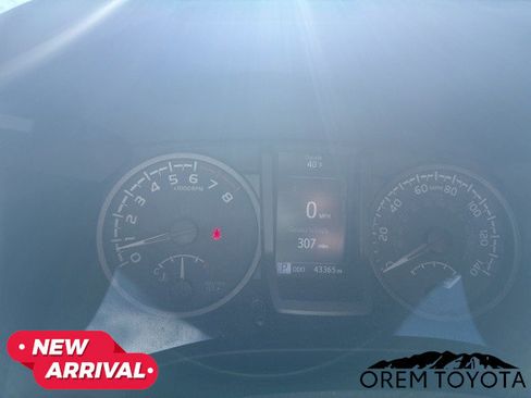 Used 2021 Toyota Tacoma TRD Off-Road image 24