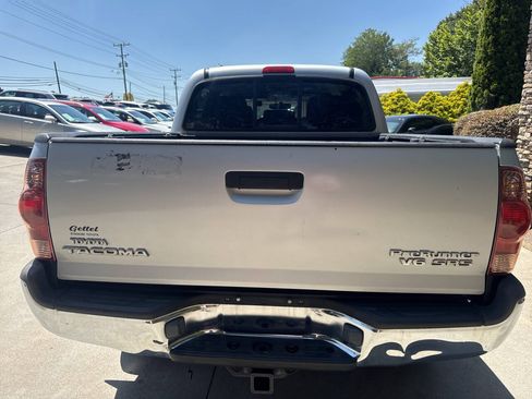 Used 2006 Toyota Tacoma PreRunner RWD image 4