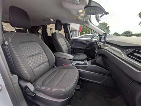 Used 2025 Ford Escape Active AWD/4WD image 30