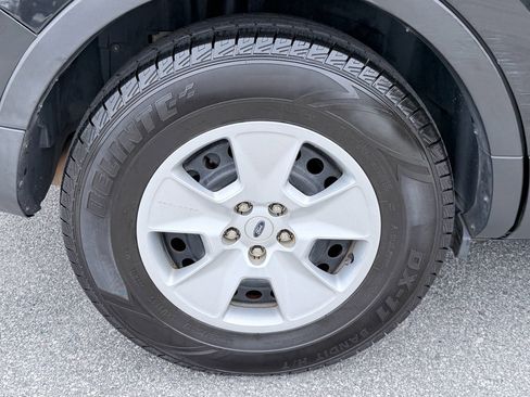 Used 2014 Ford Explorer FWD image 32