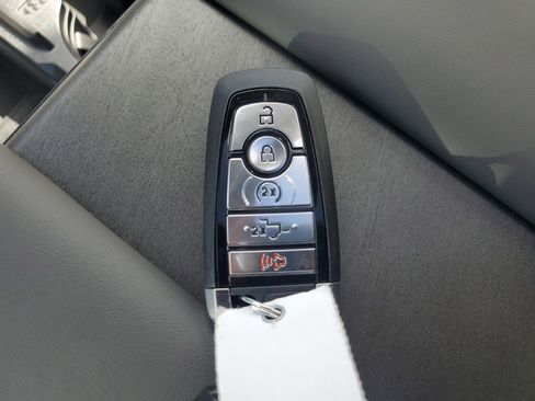 New 2026 Ford F450 Platinum w/ Platinum Plus Package image 22