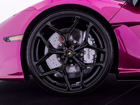 Used 2025 Lamborghini Revuelto AWD/4WD image 3