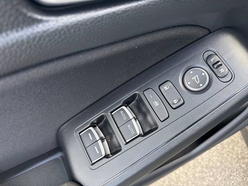 Certified 2025 Honda Civic Sport image 10
