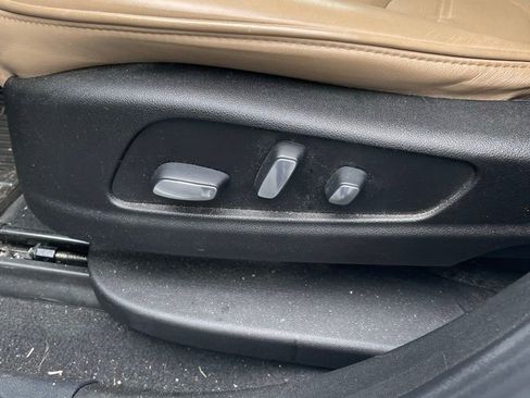 Used 2019 Cadillac XT5 Platinum AWD/4WD image 9