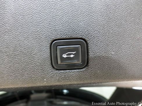 Used 2023 Cadillac XT6 Premium Luxury w/ Platinum Package AWD/4WD image 31