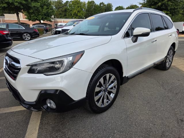 Used 2018 Subaru Outback 2.5i Touring w/ Popular Package #3 AWD/4WD image 2