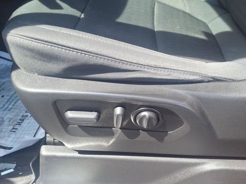 Used 2021 Chevrolet Silverado 1500 RST image 13