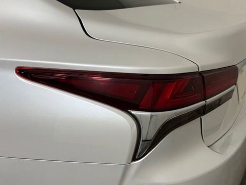 Used 2018 Lexus LS 500 w/ Interior Upgrade Package RWD image 8