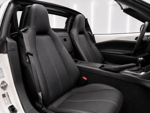 Used 2021 MAZDA MX-5 Miata RF Grand Touring RWD image 12