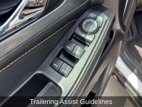 Used 2020 Chevrolet Traverse Premier w/ Redline Edition FWD image 11