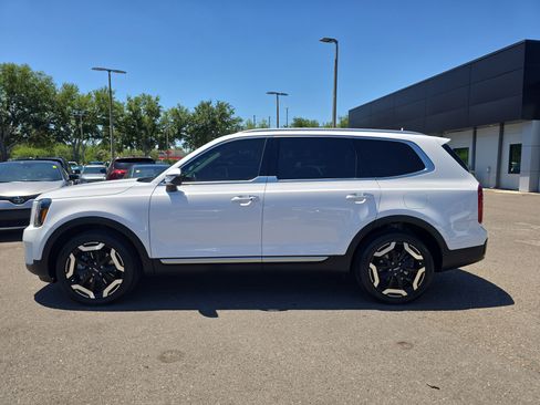 Certified 2024 Kia Telluride S w/ S Sunroof Package AWD/4WD image 5