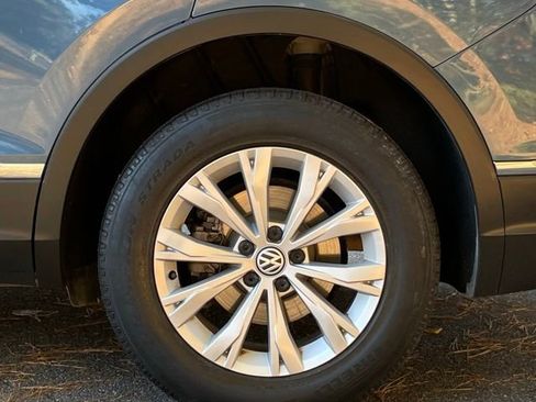 Used 2018 Volkswagen Tiguan SE image 5