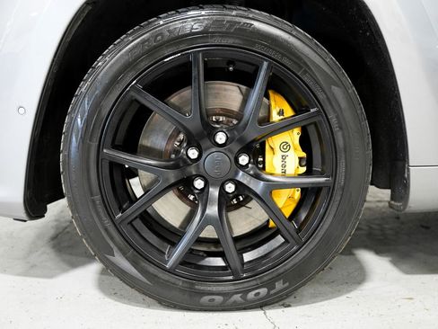 Used 2018 Jeep Grand Cherokee Trackhawk AWD/4WD image 37