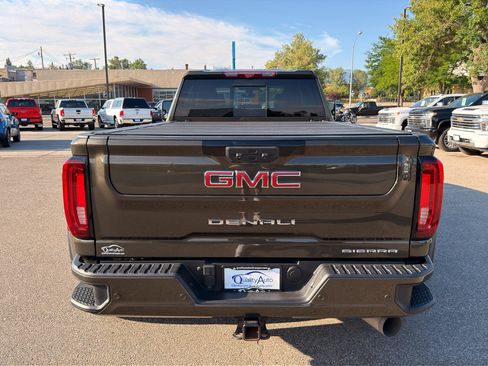 Used 2022 GMC Sierra 3500 Denali w/ Denali Ultimate Package AWD/4WD image 8