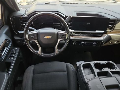 Used 2022 Chevrolet Silverado 1500 LT image 17