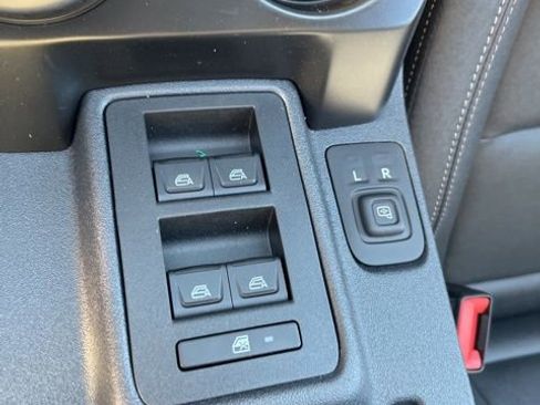 New 2025 Ford Bronco Badlands w/ Black Appearance Package image 18