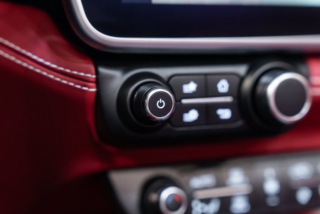 Used 2022 Ferrari Portofino M RWD image 42