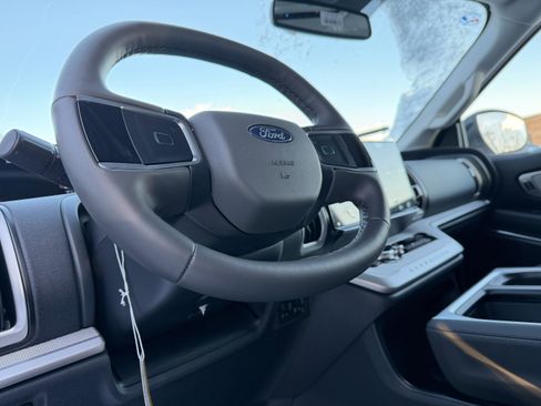 New 2026 Ford Expedition Active image 16