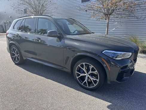 Used 2022 BMW X5 M50i w/ Executive Package image 4