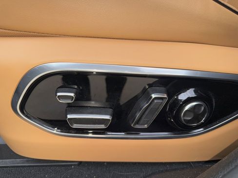 Used 2022 Jeep Grand Cherokee Summit w/ Luxury Tech Group V image 15