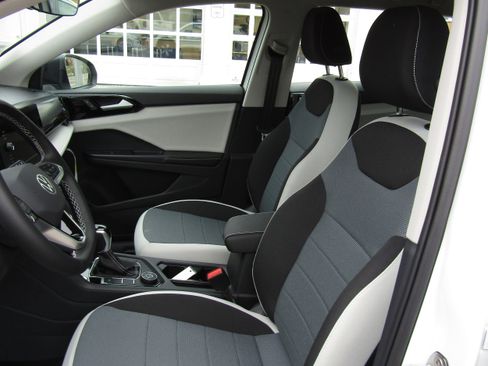 New 2026 Volkswagen Taos S image 16