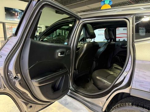 Used 2021 Jeep Compass Latitude w/ Sun and Sound Group image 38