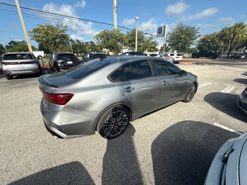 Used 2022 Kia Forte GT FWD image 12