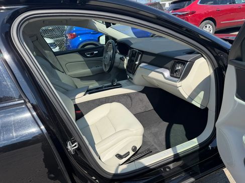 Used 2023 Volvo S60 B5 Plus AWD/4WD image 24