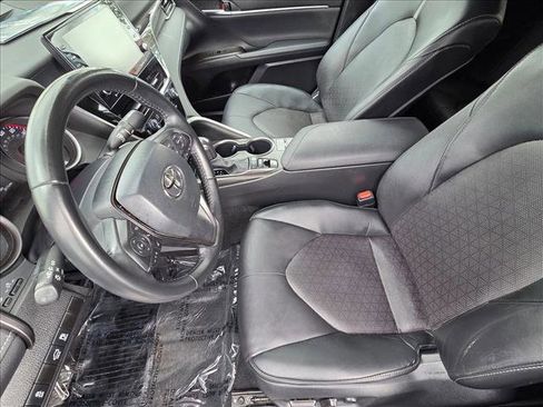 Used 2023 Toyota Camry XSE FWD image 14