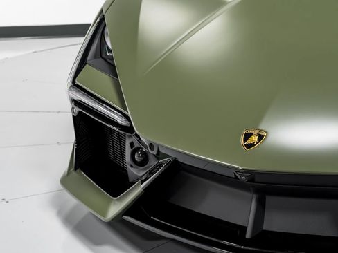 Used 2024 Lamborghini Revuelto AWD/4WD image 39