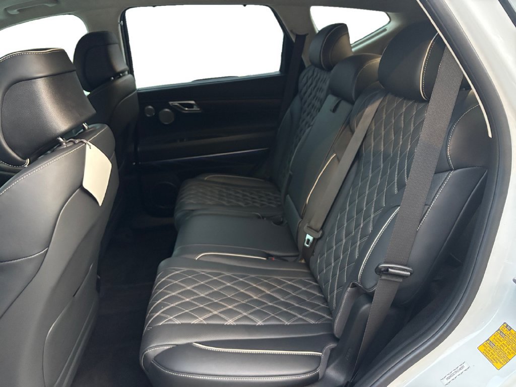 Used 2023 Genesis GV80 3.5T AWD/4WD image 13