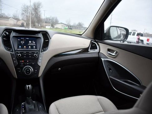 Used 2018 Hyundai Santa Fe Sport w/ 2.4L Value Package 02 image 16