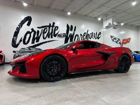Used 2024 Chevrolet Corvette Z06 RWD image 14