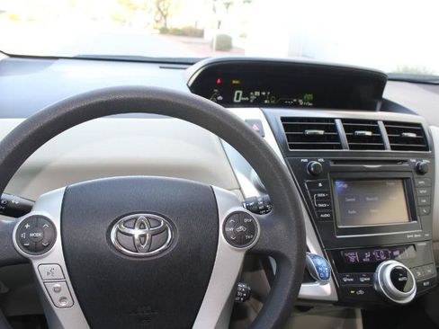 Used 2012 Toyota Prius V Three w/ Preferred Accessory Pkg FWD image 35