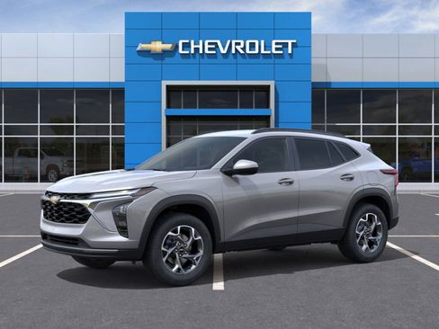 New 2026 Chevrolet Trax LT image 3