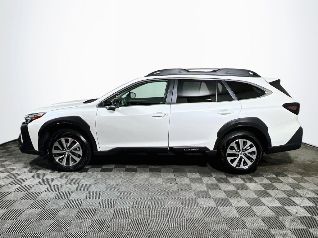Certified 2025 Subaru Outback Premium AWD/4WD image 4