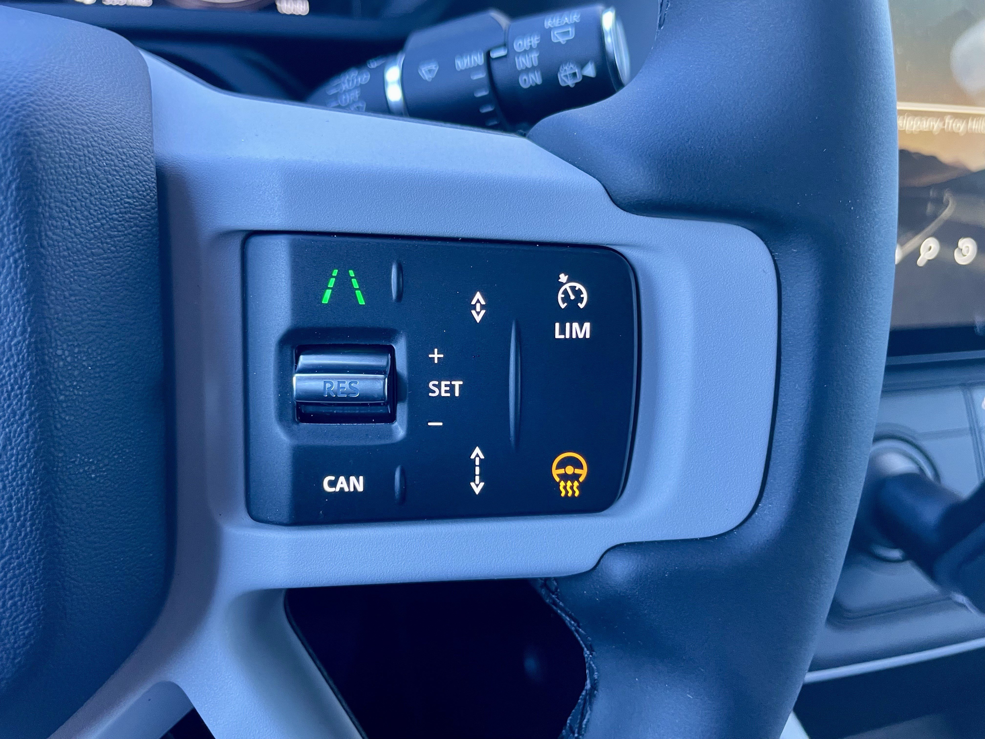 New 2026 Land Rover Defender 110 X-Dynamic SE AWD/4WD image 22