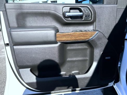 Certified 2023 Chevrolet Silverado 2500 High Country image 9