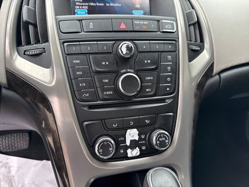 Used 2014 Buick Verano FWD image 17