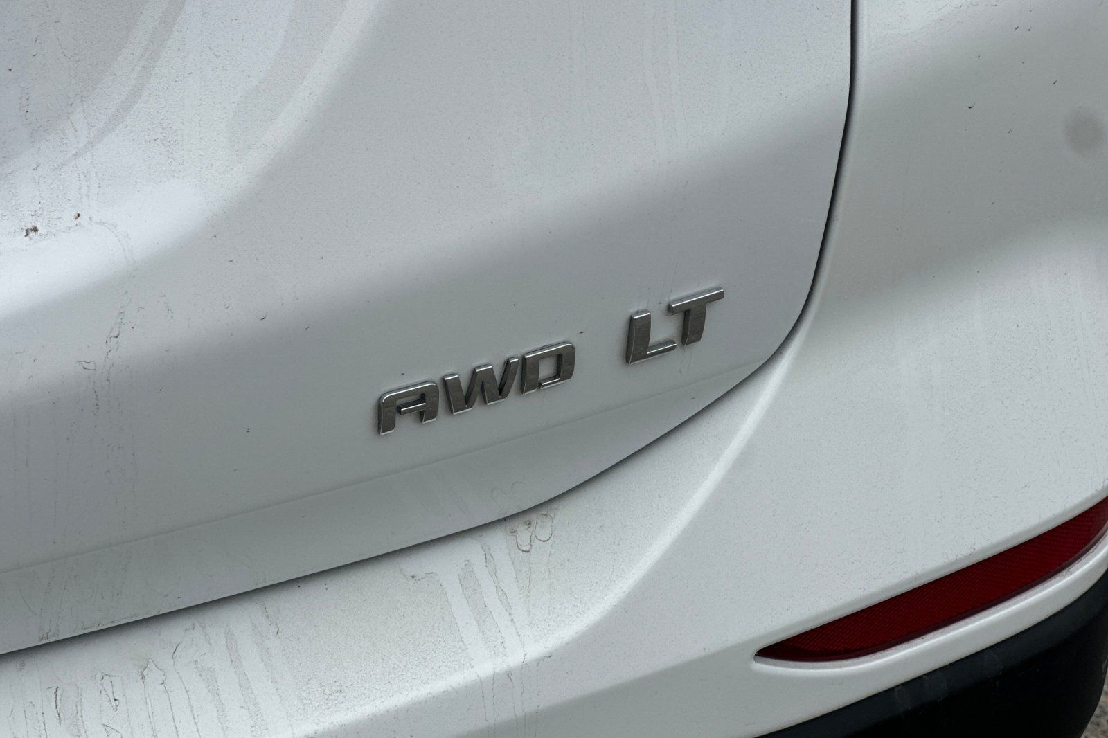 Used 2024 Chevrolet Equinox LT AWD/4WD image 32