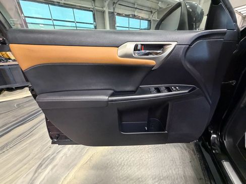 Used 2015 Lexus CT 200h FWD image 52